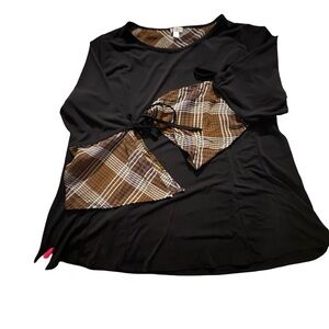 Avenue Black Top with Brown and Blue Plaid Detail